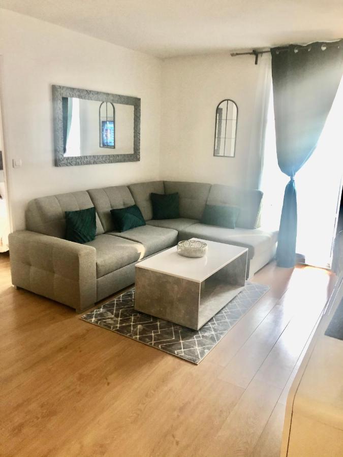 Appartement Place Toscane Серрі Екстер'єр фото